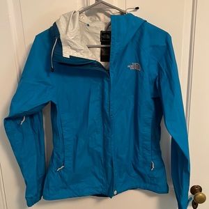 Women’s XS North Face raincoat